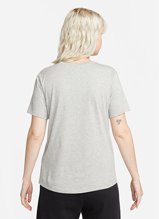 Nike Siyah - Gri - Gümüş Kadın Yuvarlak Yaka T-Shirt DX7906-063 W NSW TEE ESS ICN FTRA    3