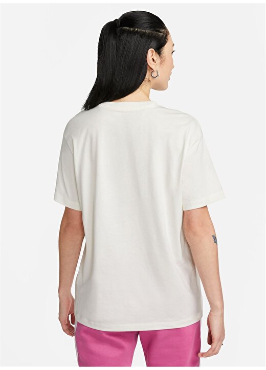 Nike Beyaz Kadın Yuvarlak Yaka T-Shirt FB8203-133 W NSW TEE OC 2 BF 4