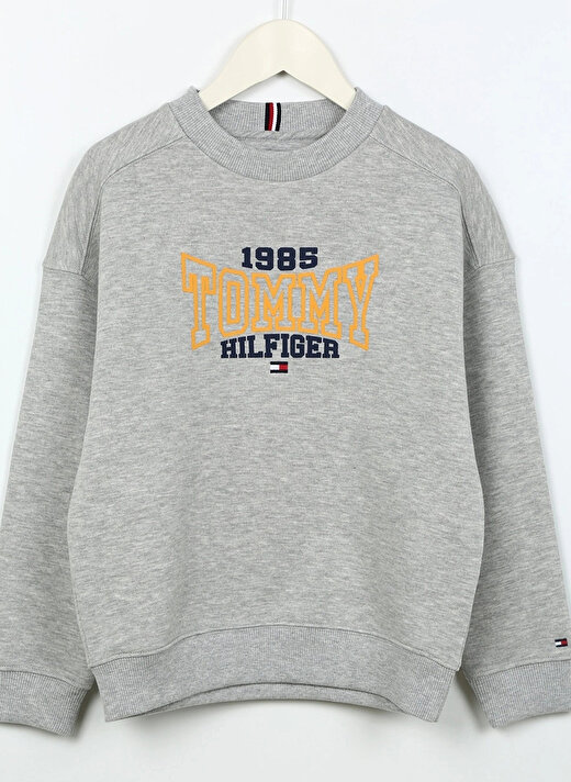 Tommy Hilfiger Gri Erkek Çocuk Bisiklet Yaka Uzun Kollu Sweatshirt KB0KB08301     4