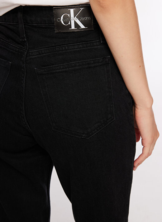 Calvin Klein Jeans Yüksek Bel Boru Paça Normal Siyah Kadın Denim Pantolon J20J2212471BY 4