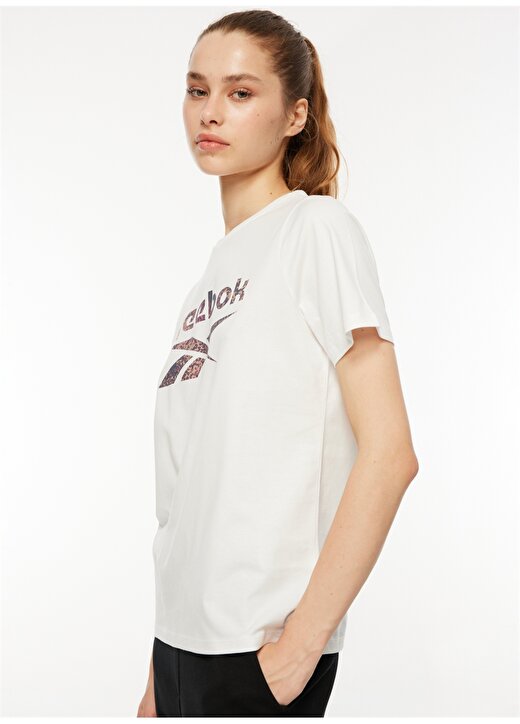 Reebok Beyaz Kadın Yuvarlak Yaka T-Shirt IL4783 MODERN SAFARI GRAPHIC TEE 1