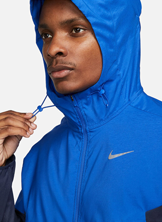 Nike Mavi Erkek Dik Yaka Regular Fit Rüzgarlık FB7540-480 M NK IMP LGHT WINDRNNER 4