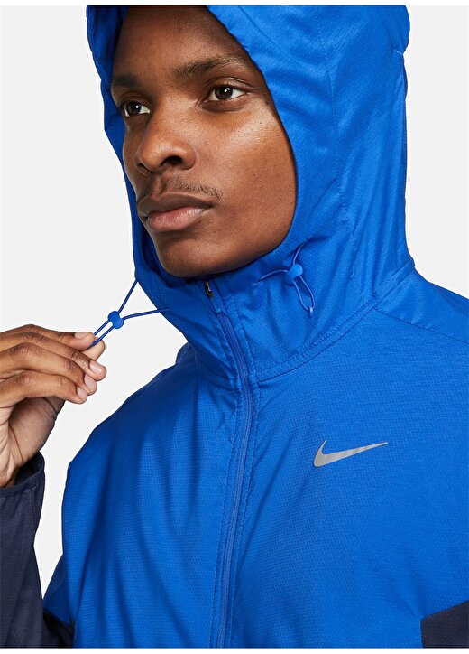 Nike Mavi Erkek Dik Yaka Regular Fit Rüzgarlık FB7540-480 M NK IMP LGHT WINDRNNER 4
