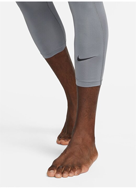 Nike Siyah - Gri - Gümüş Erkek Slim Fit Tayt FB7950-084 M NP DF 3QT TIGHT 2