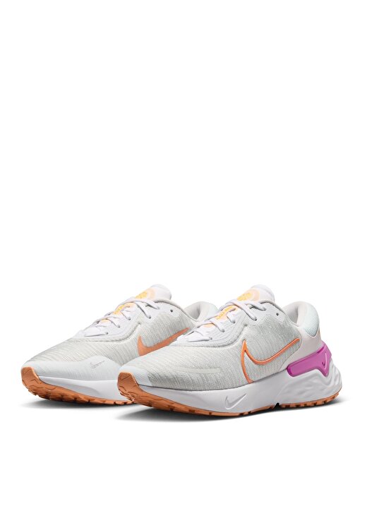 Nike Beyaz Kadın Koşu Ayakkabısı DR2682-102 W RENEW RUN 4 3