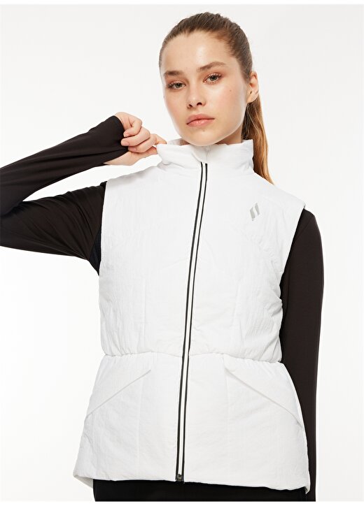 Skechers Beyaz Kadın Fermuarlı Regular Fit Yelek S232039-100W Outerwear Padded Vest 1