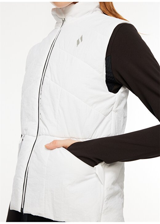 Skechers Beyaz Kadın Fermuarlı Regular Fit Yelek S232039-100W Outerwear Padded Vest 4