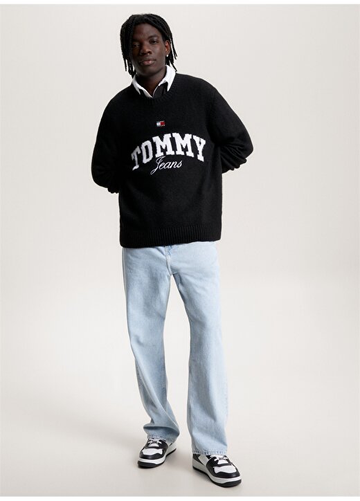 Tommy Jeans Bisiklet Yaka Normal Nakışlı Siyah Erkek Kazak DM0DM17759BDS 1