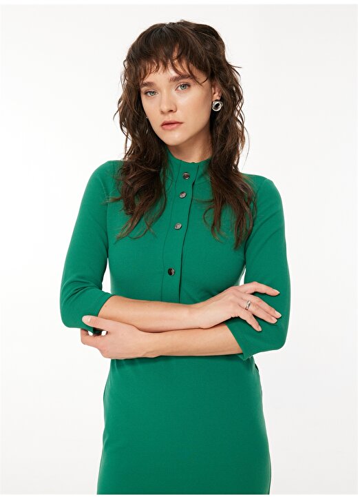 Selen Dik Yaka Düz Yeşil Standart Kadın Elbise 23KSL7356 1