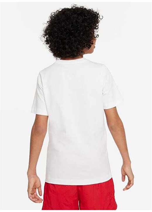 Nike Çocuk Beyaz Bisiklet Yaka T-Shirt FD3974-100 K NSW TEE SOCCER BALL FA 2