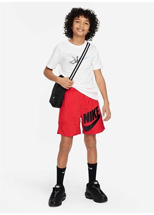 Nike Çocuk Beyaz Bisiklet Yaka T-Shirt FD3974-100 K NSW TEE SOCCER BALL FA 4