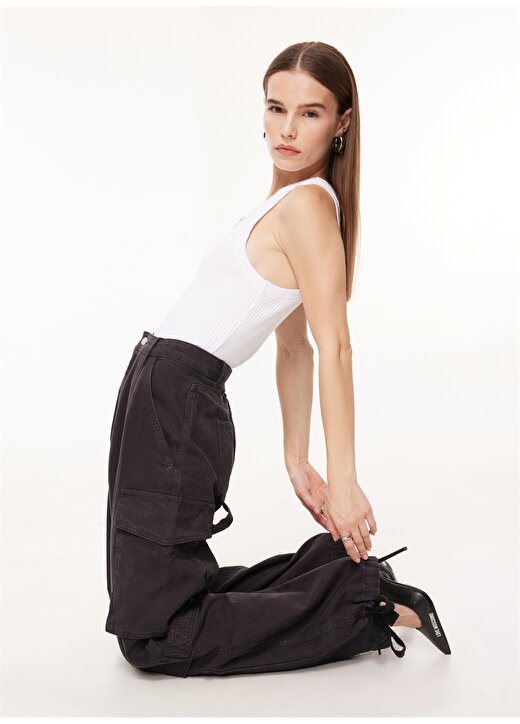 Moschino Jeans Klasik Yaka Düz Beyaz Kadın Atlet A0809 2