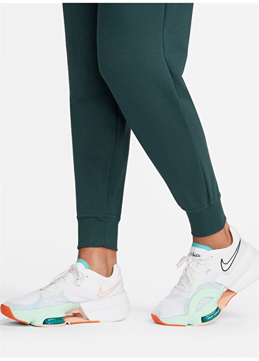 Nike Yeşil Kadın Eşofman Altı FB5434-328-W NK ONE DF JOGGER PANT 4