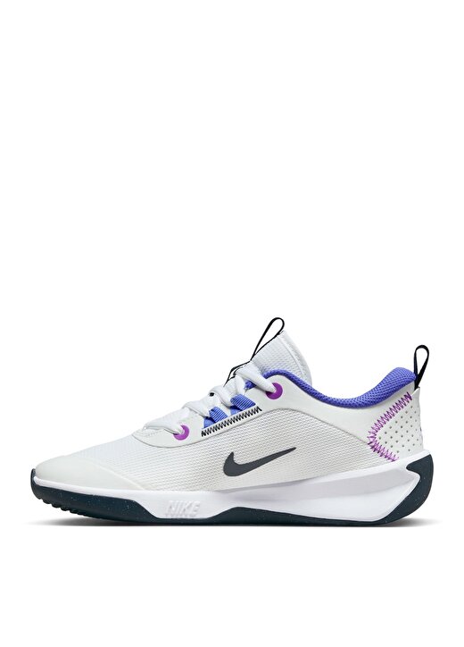 Nike Beyaz Kız Çocuk Yürüyüş Ayakkabısı DM9027-104 NIKE OMNI MULTI-COURT (G 2