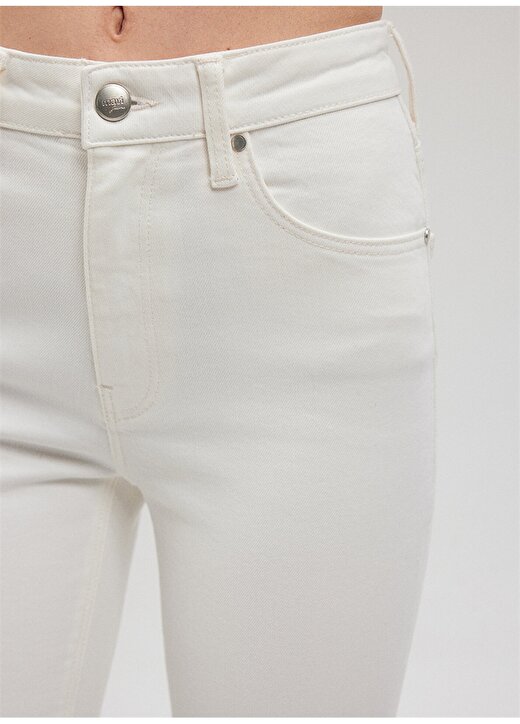 Mavi VIOLA Yüksek Bel Düz Paça Slim Straight Fit Beyaz Kadın Denim Pantolon M101048-86478 4