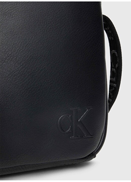 Calvin Klein Siyah 18X21x4 Cm Erkek Postacı Çantası ULTRALIGHT REPORTER18 W/PKT PU 4