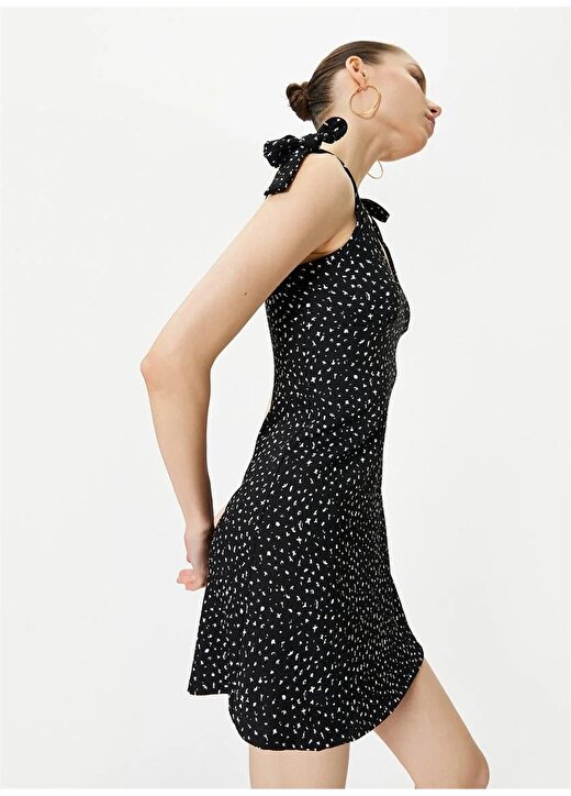 Koton V Yaka Siyah Mini Kadın Elbise 4SAL80024IK 2