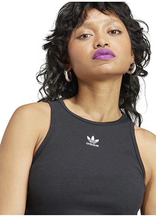 Adidas Siyah Kadın Yuvarlak Yaka Normal Kalıp T-Shirt IJ8251 RIB 2