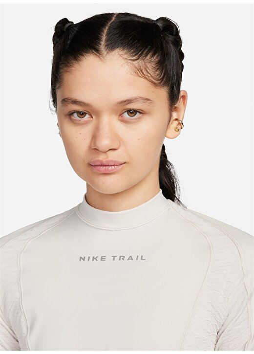 Nike Ekru Kadın Uzun Kollu T-Shirt FN4706-104-W NK TRAIL DF LS TOP 3