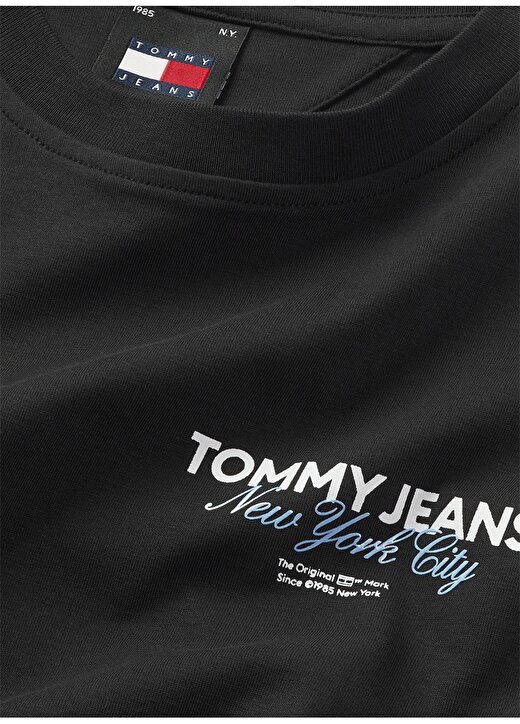 Tommy Jeans Bisiklet Yaka Düz Siyah Kadın T-Shirt TJW BXY ESSENTIAL LOGO 2 + SS 2