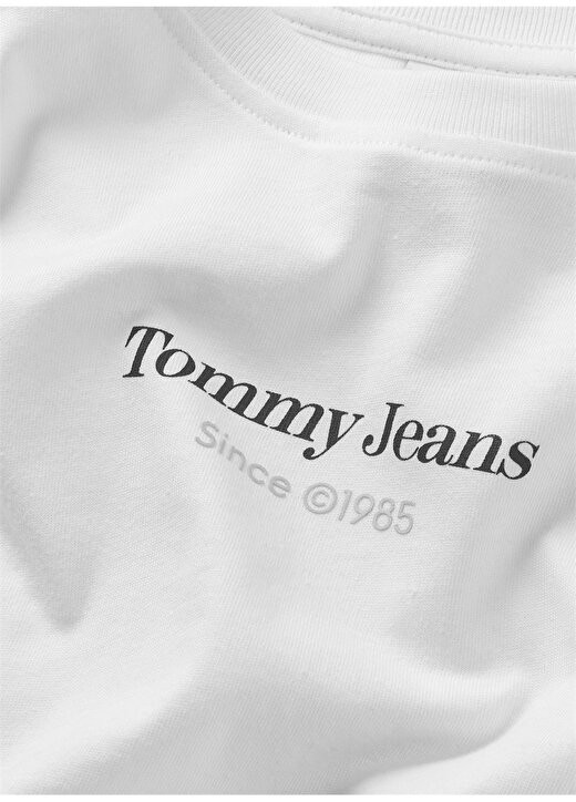 Tommy Jeans Bisiklet Yaka Düz Beyaz Kadın T-Shirt TJW REG ESSENTIAL LOGO 1+ SS 2