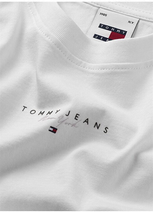 Tommy Jeans Bisiklet Yaka Düz Beyaz Kadın T-Shirt TJW REG ESSENTIAL LOGO + TEE EXT 2