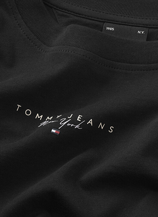 Tommy Jeans Bisiklet Yaka Düz Siyah Kadın T-Shirt TJW REG ESSENTIAL LOGO + TEE EXT 2