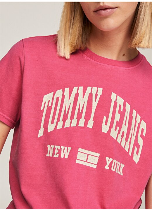 Tommy Jeans Bisiklet Yaka Düz Pembe Kadın T-Shirt TJW REG WASHED VARSITY TEE EXT 3