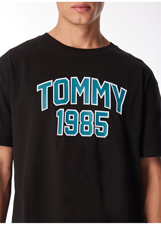 Tommy Jeans Baskılı Siyah Erkek T-Shirt DM0DM18559BDS 4