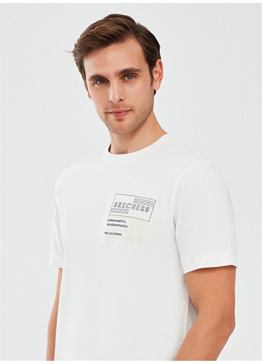 Skechers Kırık Beyaz Erkek Bisiklet Yaka Regular Fit T-Shirt S241066-102 Graphic T-Shirt M Short 4