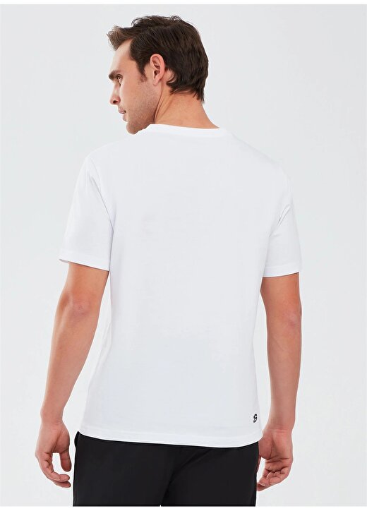 Skechers Beyaz Erkek Bisiklet Yaka Regular Fit T-Shirt S241009-100 Graphic T-Shirt M Short 4