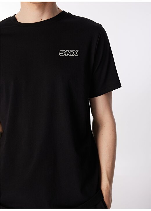 Skechers Siyah Erkek T-Shirt S241054-001 Graphic T-Shirt M Short 3