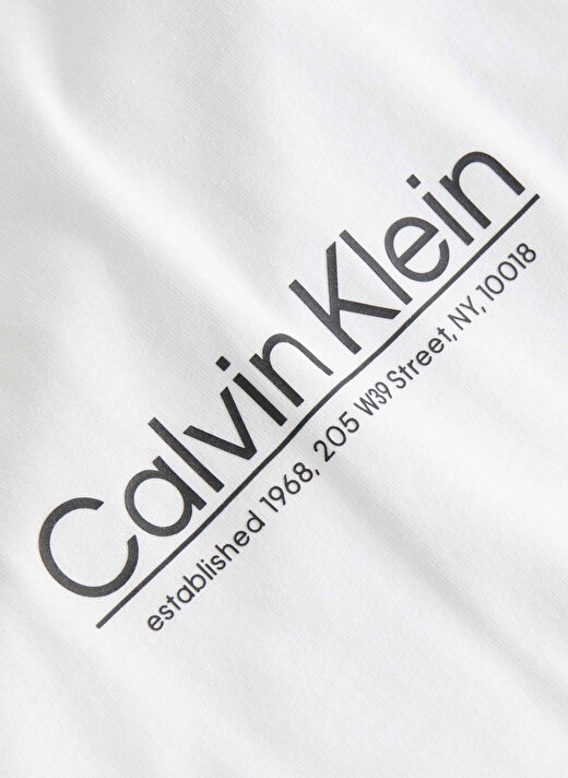 Calvin Klein T-Shirt 2