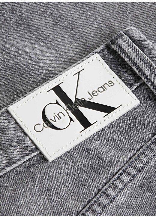 Calvin Klein Jeans Yüksek Bel Normal Gri Kadın Denim Şort J20J2235081BZ 3