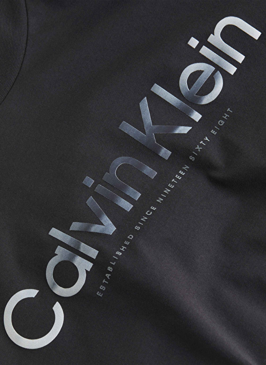 Calvin Klein T-Shirt 2