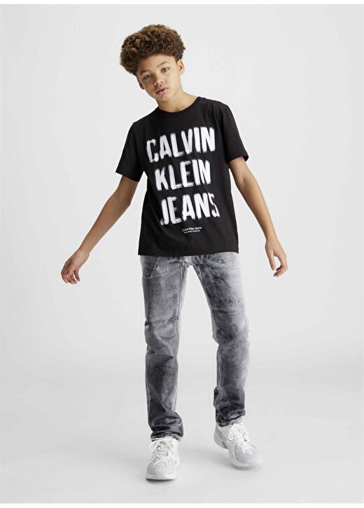 Calvin Klein Baskılı Siyah Erkek T-Shirt PIXEL LOGO RELAXED SS T-SHIRT 1