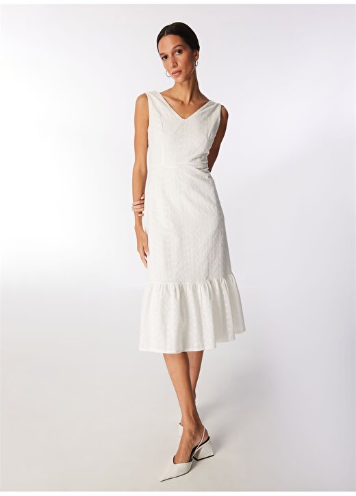 Selen V Yaka Desenli Beyaz Standart Kadın Elbise 24YSL7419 2