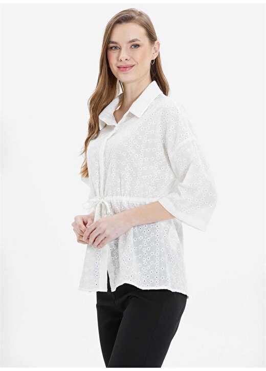 Selen Gömlek Yaka Desenli Beyaz Kadın Bluz 24YSL8767 2