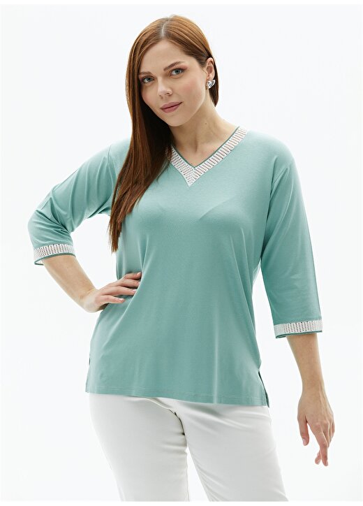 Selen V Yaka Düz Yeşil Kadın Bluz 24YSL8841-BB 2