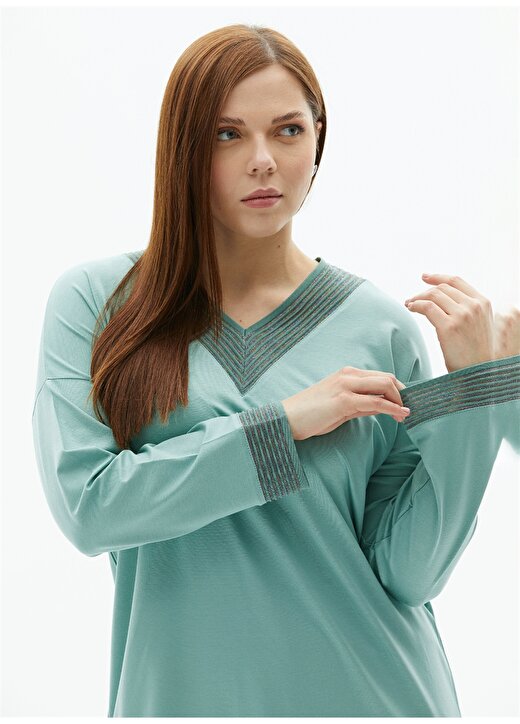 Selen V Yaka Düz Yeşil Kadın Bluz 24YSL8842-BB 3