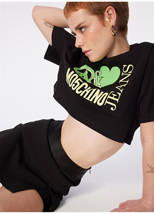 Moschino Jeans Yuvarlak Yaka Baskılı Siyah Kadın T-Shirt 241K1J0703 2