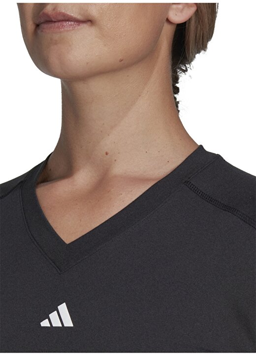 Adidas Siyah Erkek V Yaka Slim Fit Düz T-Shirt HN5543 TR-ES MIN T 2