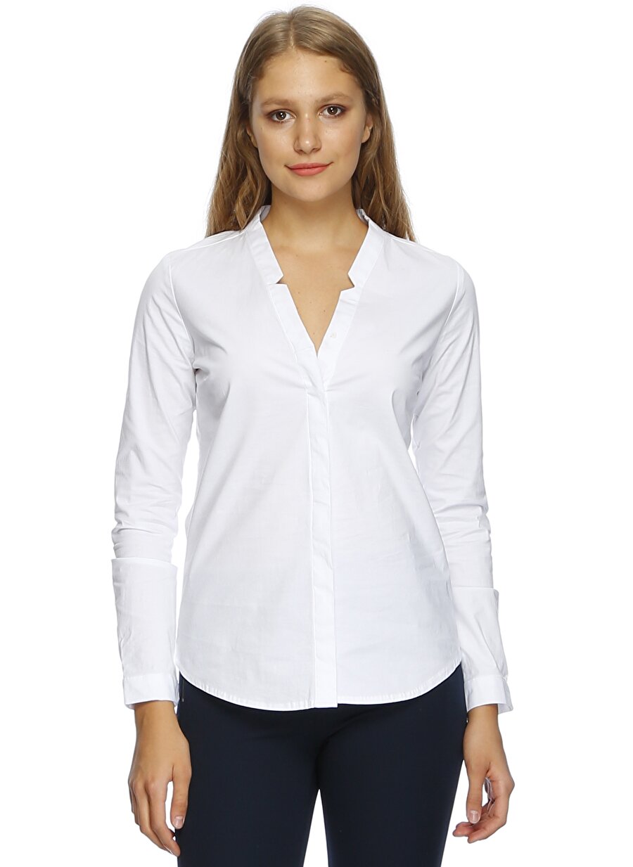 42 Beyaz Fabrika Yaka Detaylı Gömlek Kadın Giyim Bluz