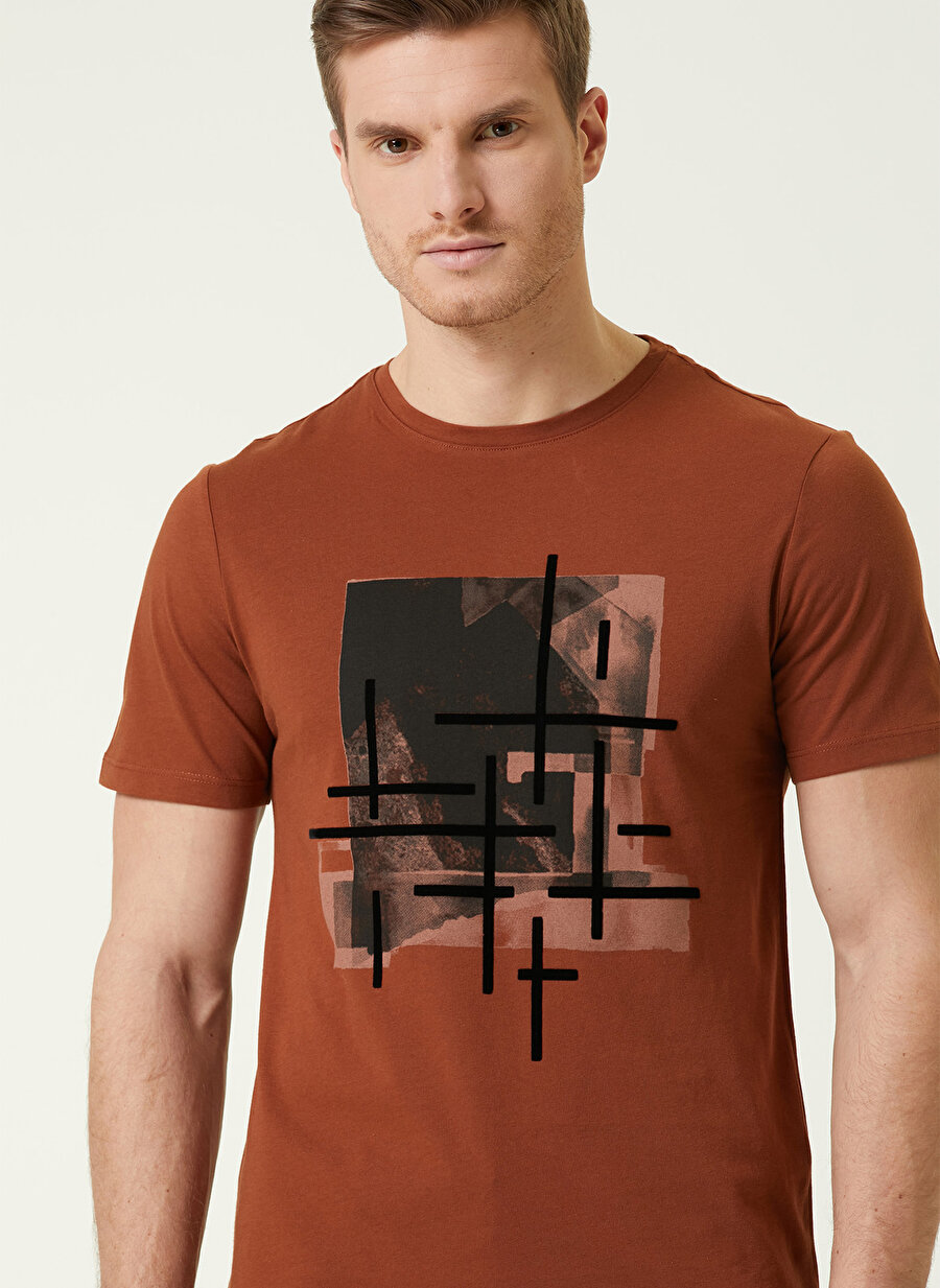 Network Slim Fit Desenli Bisiklet Yaka Kısa Kollu Kahverengi Erkek T-Shirt