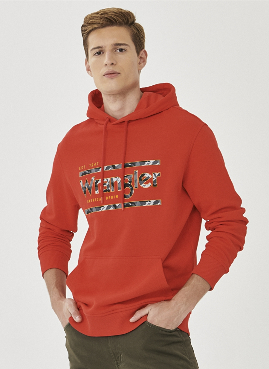 Wrangler W212237600_Hoodie Kapüşonlu Regular Fit Baskılı Kırmızı Erkek Sweatshirt