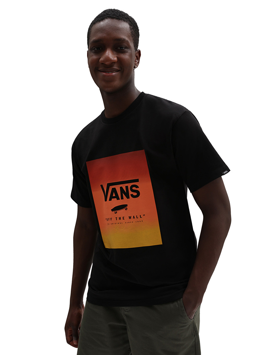 Vans Bisiklet Yaka Normal Kalıp Düz Siyah Erkek T-Shirt - VN0A5E7YZ0T1 Mn Classic Print Box