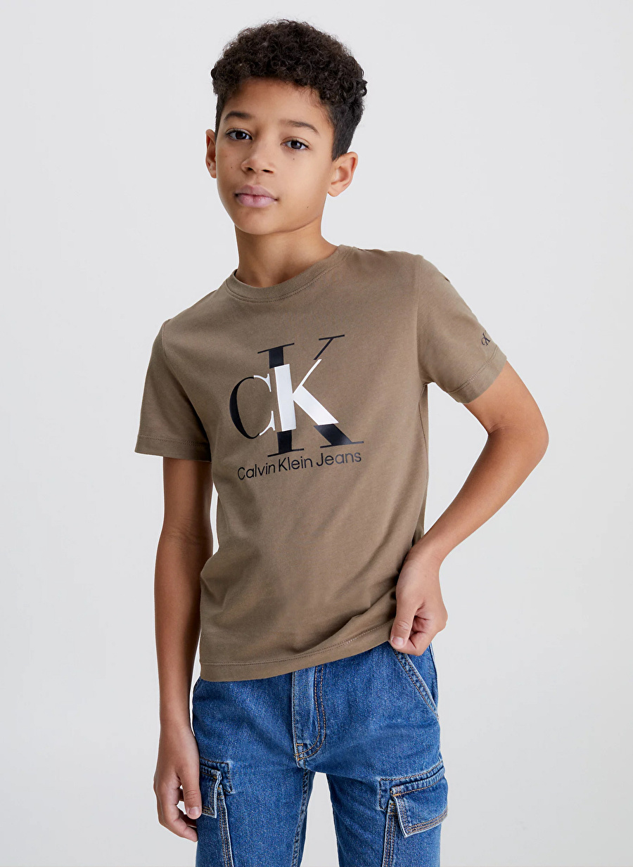 Calvin Klein Gri Erkek Çocuk Bisiklet Yaka Yarım Kollu Baskılı T-Shirt IB0IB01641PE5