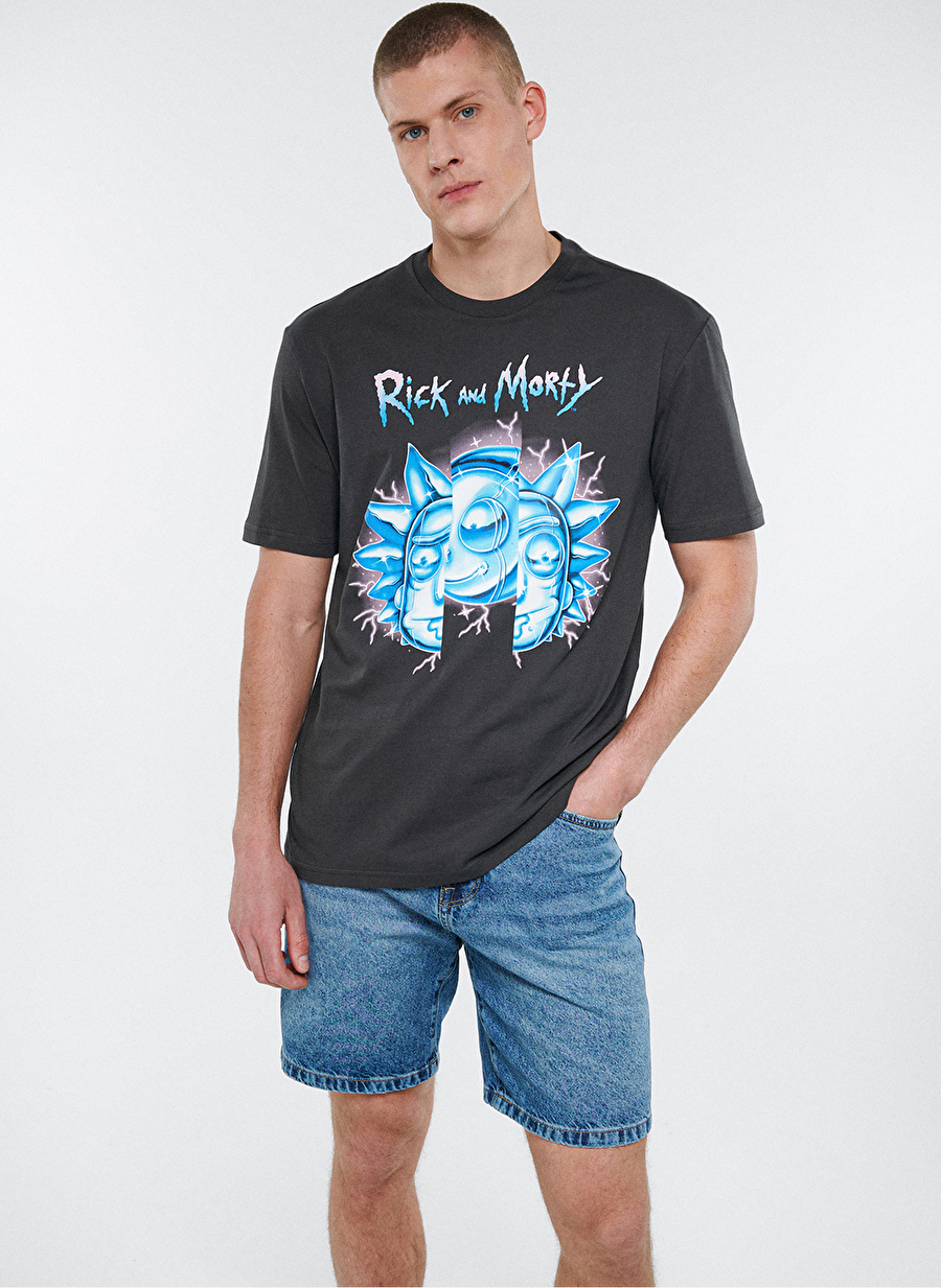 Mavi Bisiklet Yaka Baskılı Gri Erkek T-Shirt M0611363-70090_RICK AND MORTY BASKI