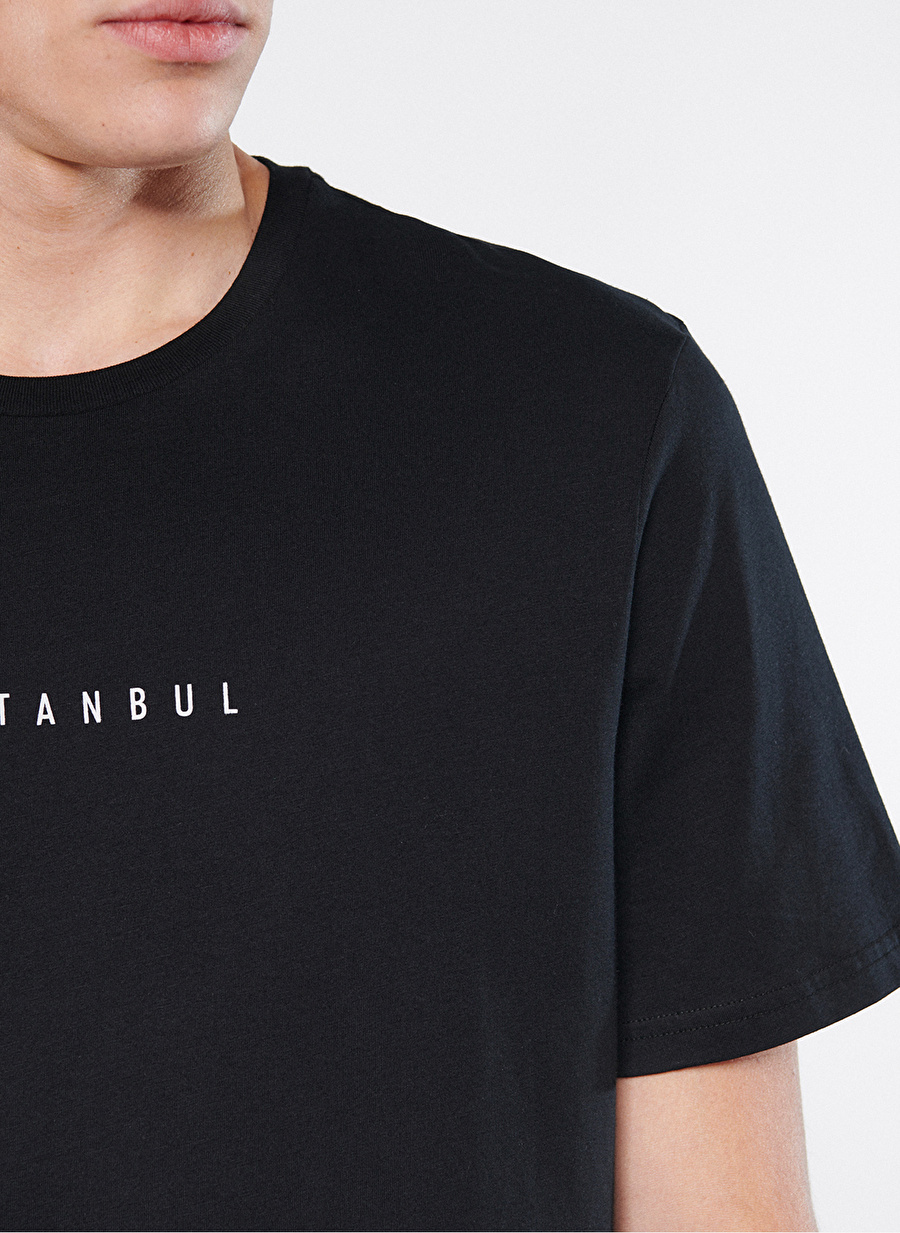 Mavi Bisiklet Yaka Baskılı Siyah Erkek T-Shirt M0611435-900_İSTANBUL BASKILI TİŞÖR_4