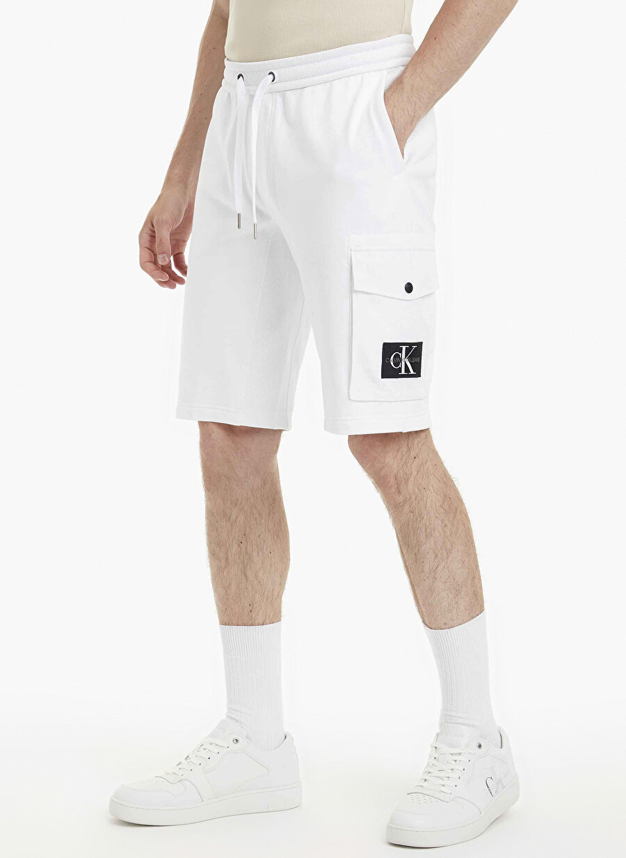 Calvin Klein Jeans Normal Beyaz Erkek Sweat Şort J30J323140YAF_MONOLOGO BADGE HWK SH